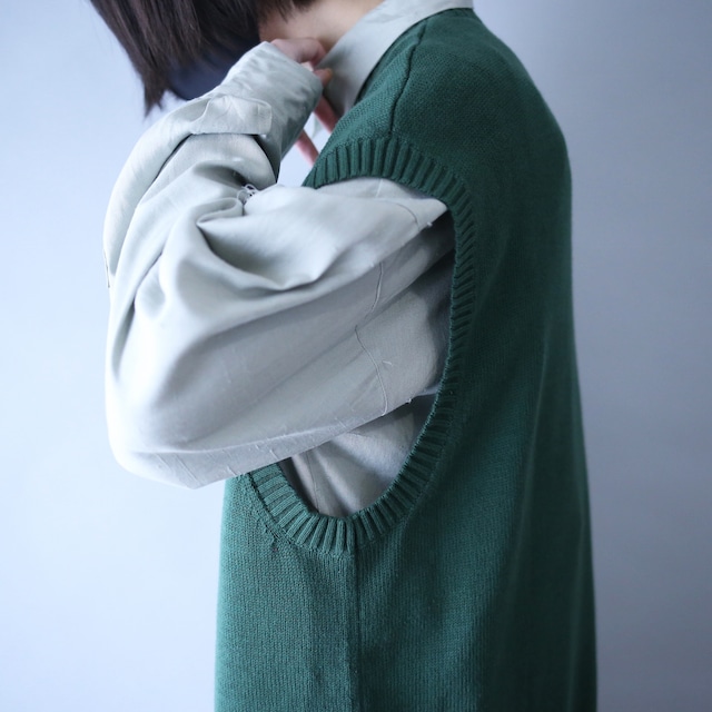 "KING SIZE" deep green over silhouette cotton knit vest