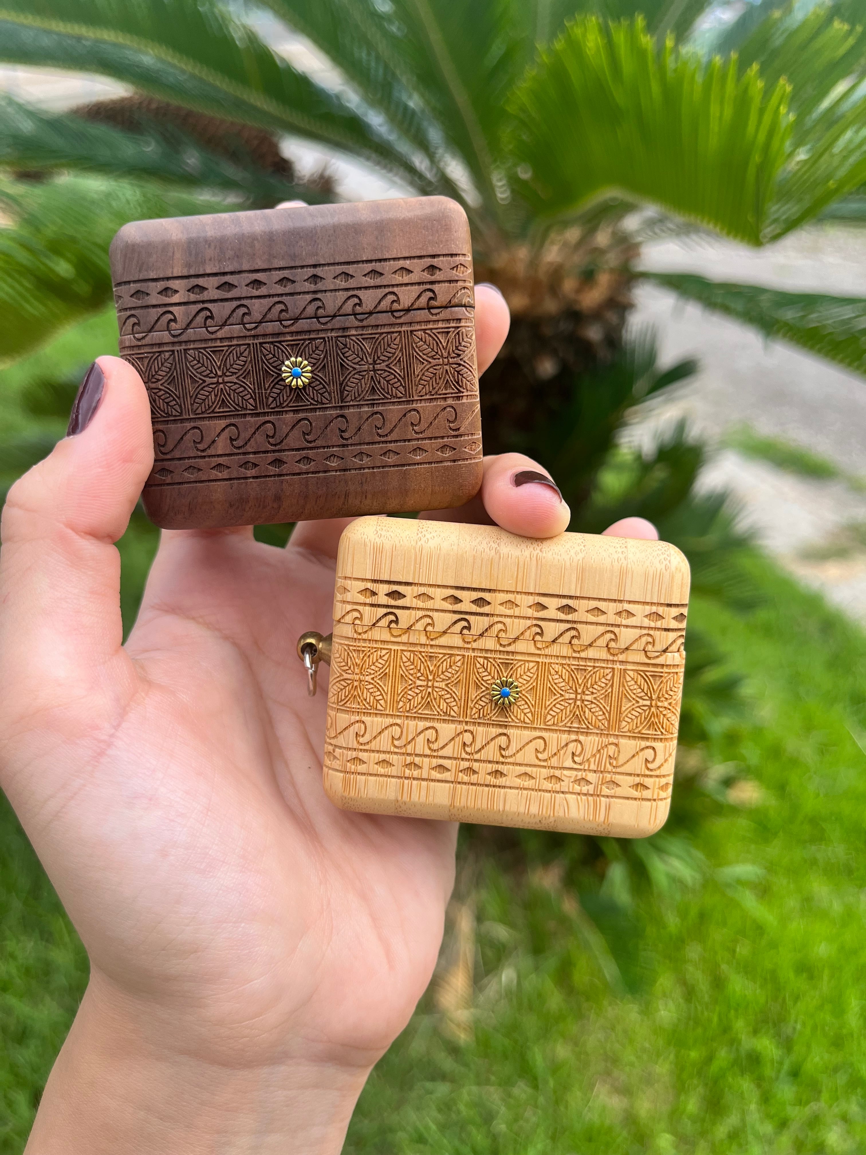 AirPods,Pro,第3世代 wood case(hawaiian) | ALOHA GLASS