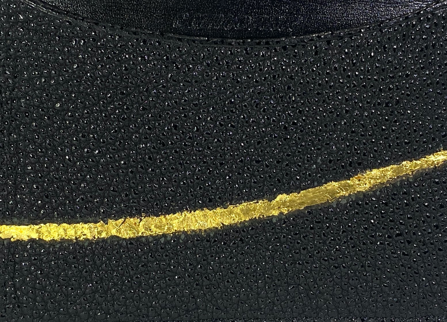 キ*e様 皇居限定　レザー ケース 黒 ゴールド装飾 カードケース（sword）黒桟革＋金箔 | camonde