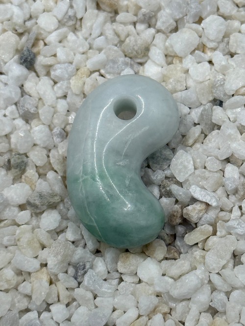 糸魚川翡翠　勾玉　045・画像2