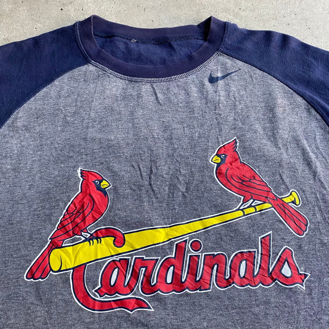 ナイキ MLB セントルイス カージナルス センター刺繍ロゴ Tシャツ XL