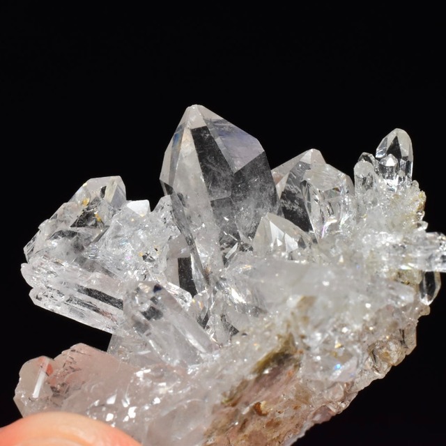 高品質!虹入り水晶クラスター(ゼッカクリスタル)ブラジル ゼッカ・デ・ソウザ産 ZQ07