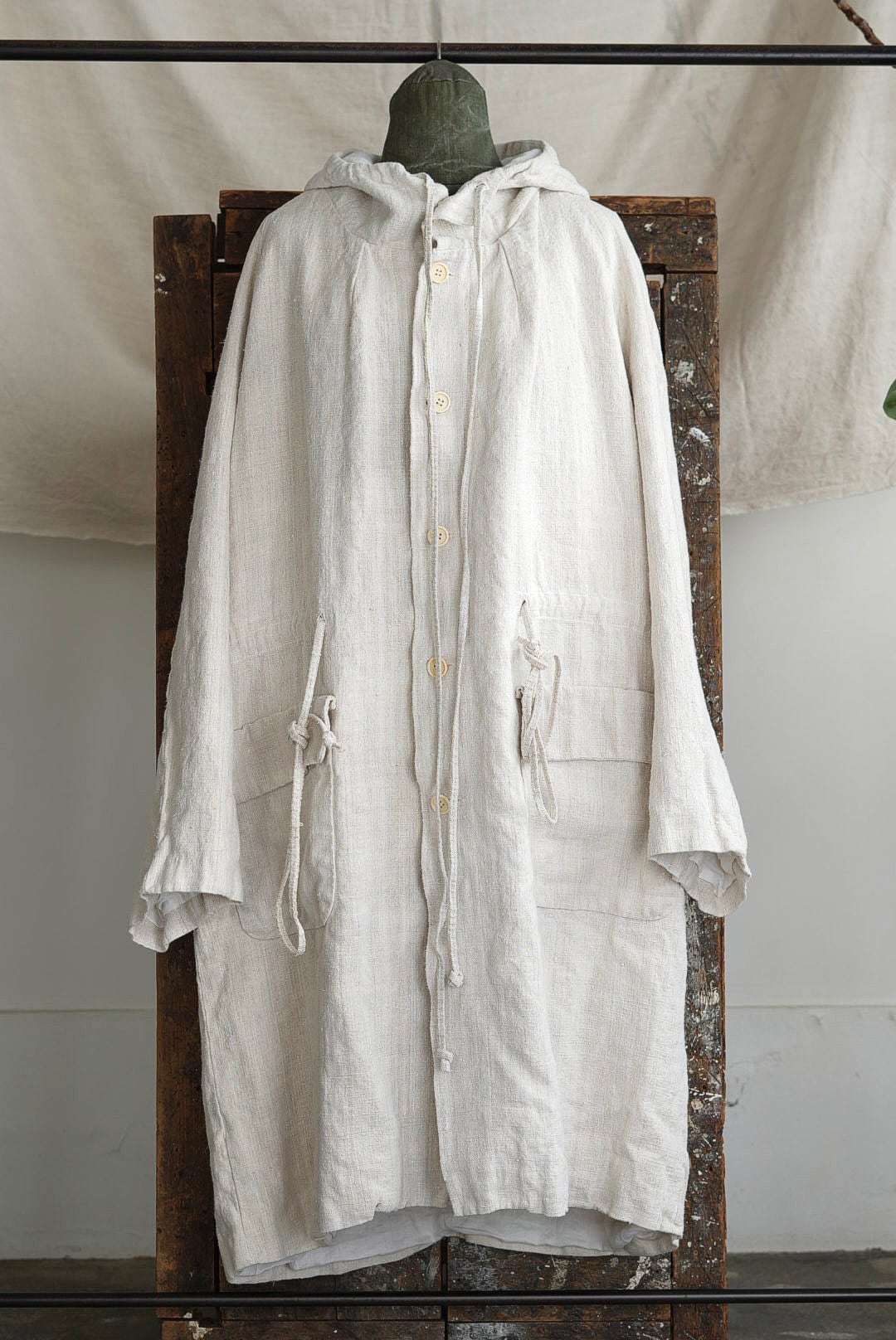 VINCENT JALBERT - VINTAGE FRENCH LINEN LONG PARKA (NATURAL)