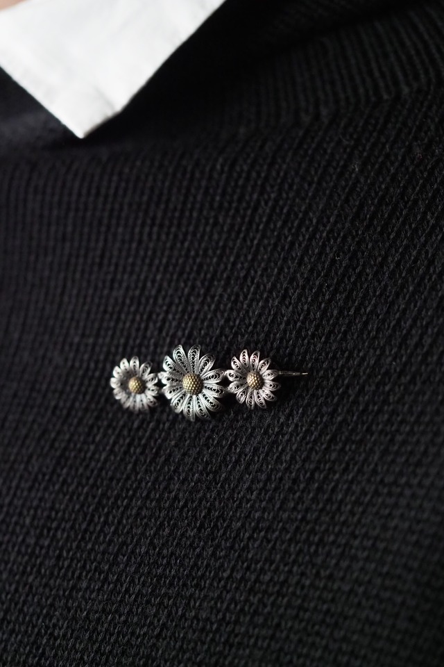 3連マーガレットフィリグリーブローチ-vintage silver brooch