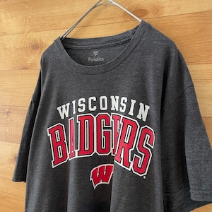 【Fanatics】カレッジ ウィスコンシン大学 ロゴ Tシャツ Wisconsin Badgers フットボール L US古着