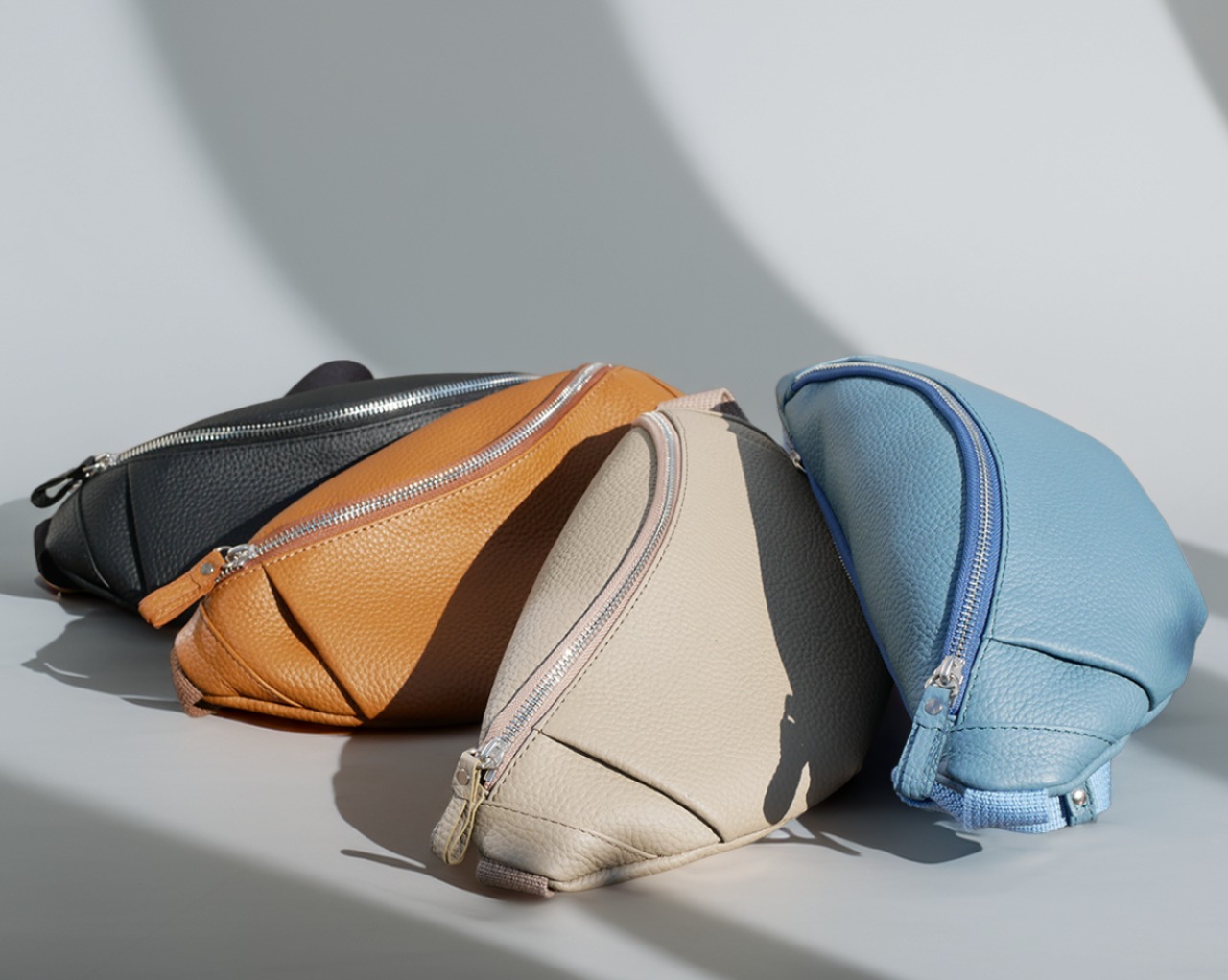 BR716/Emboss Body Bag