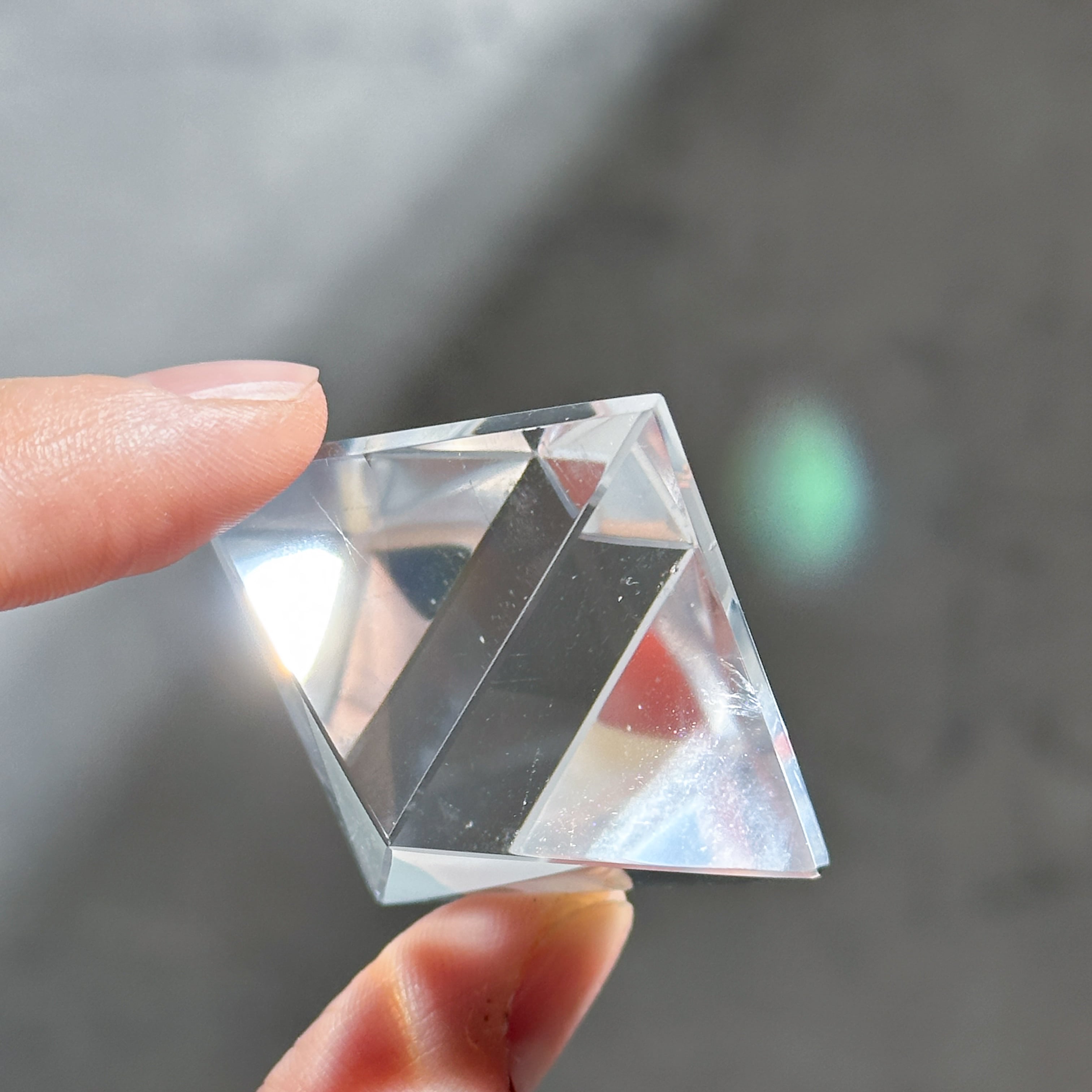ミナスジェライス産クリアクォーツ 正八面体（オクタヒドロン）11