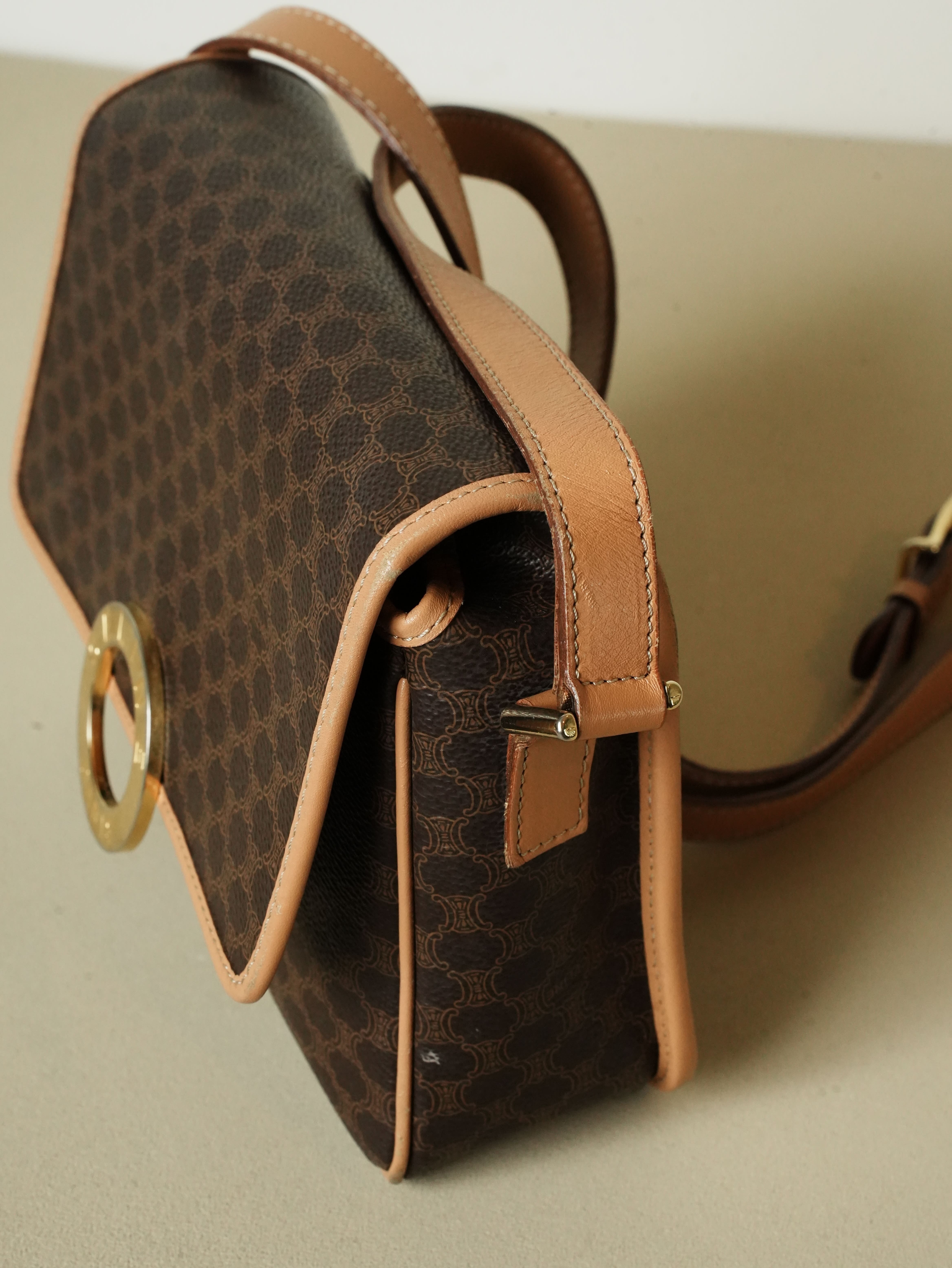 CELINE セリーヌ マカダム柄 サークルロゴ ショルダーバッグ | Raum CELINE セリーヌ マカダム柄 サークルロゴ ショルダーバッグ | Raum