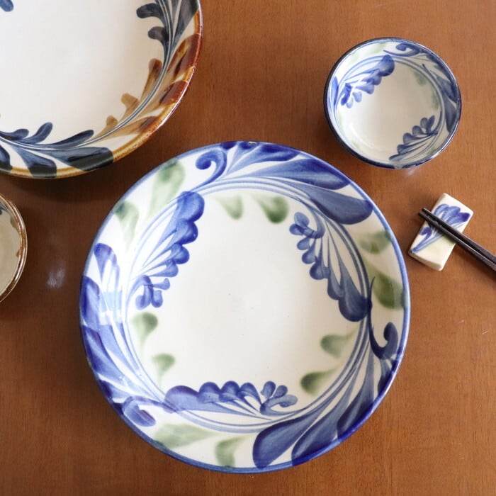 やちむん 陶眞窯 7寸皿 唐草 Yachimun Plate 21cm #042 | 和食器のお店