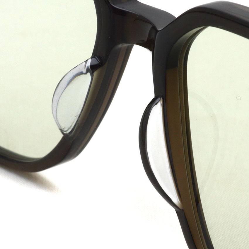 Lunetta BADA / No.555 / 0040 ESPRESSO - LIGHT GREEN lenses