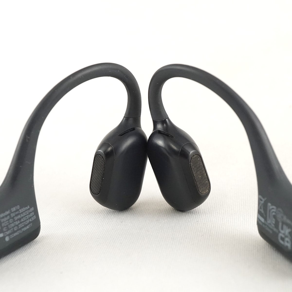 Shokz OPEN RUN PRO 骨伝導イヤホン USED品 SKZ-EP-000007 ブラック