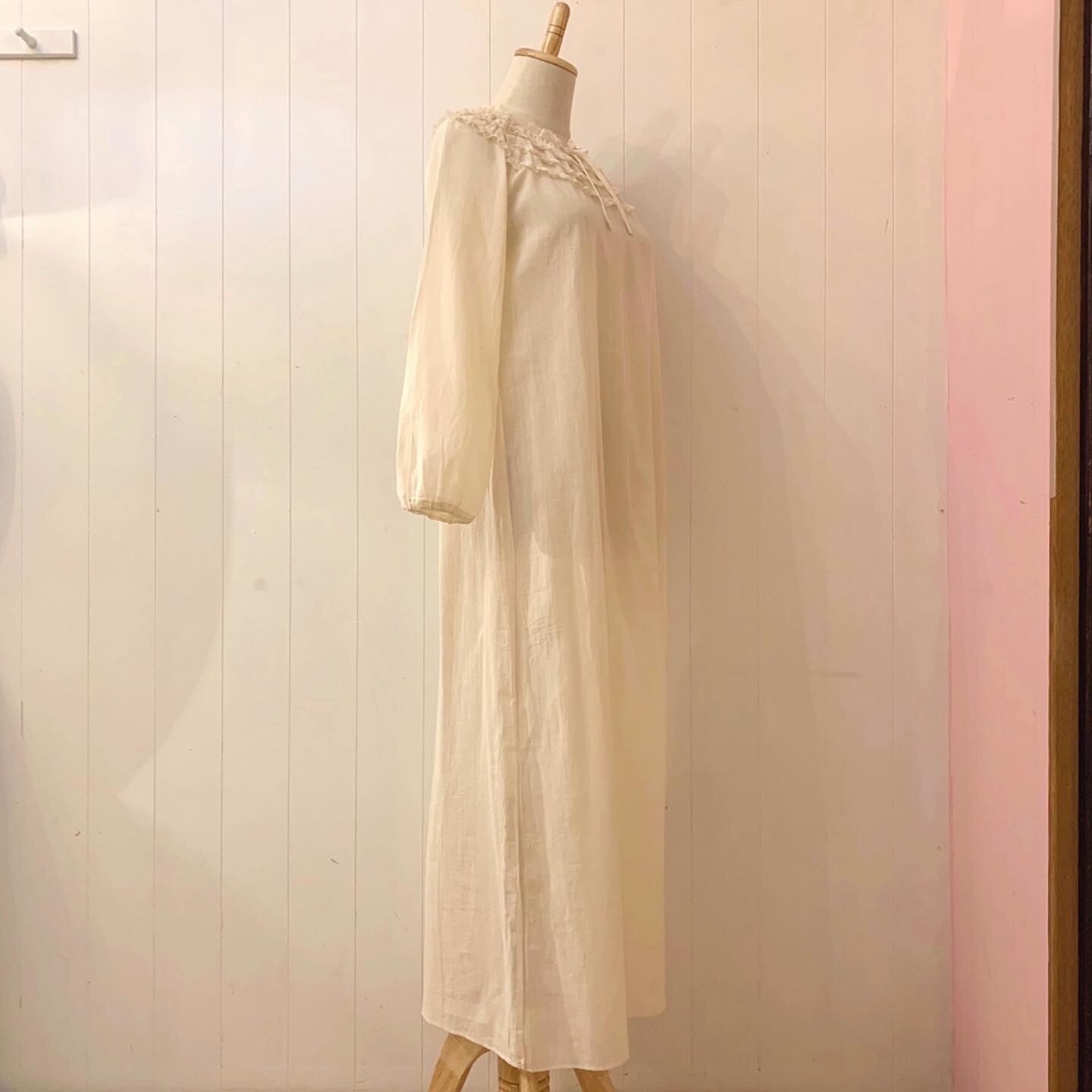 round lace cream neglige one-piece