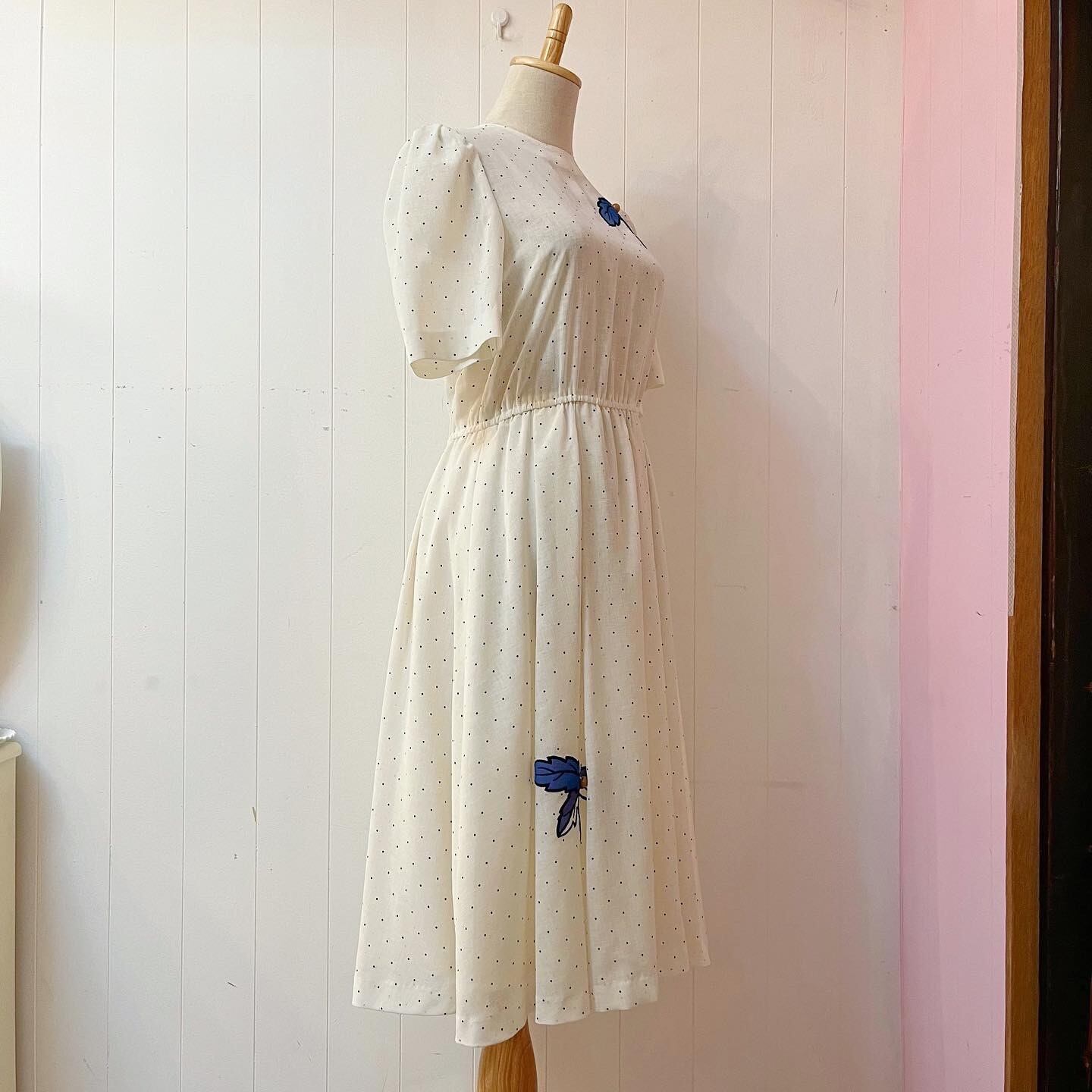 white dot blue leaf one-piece