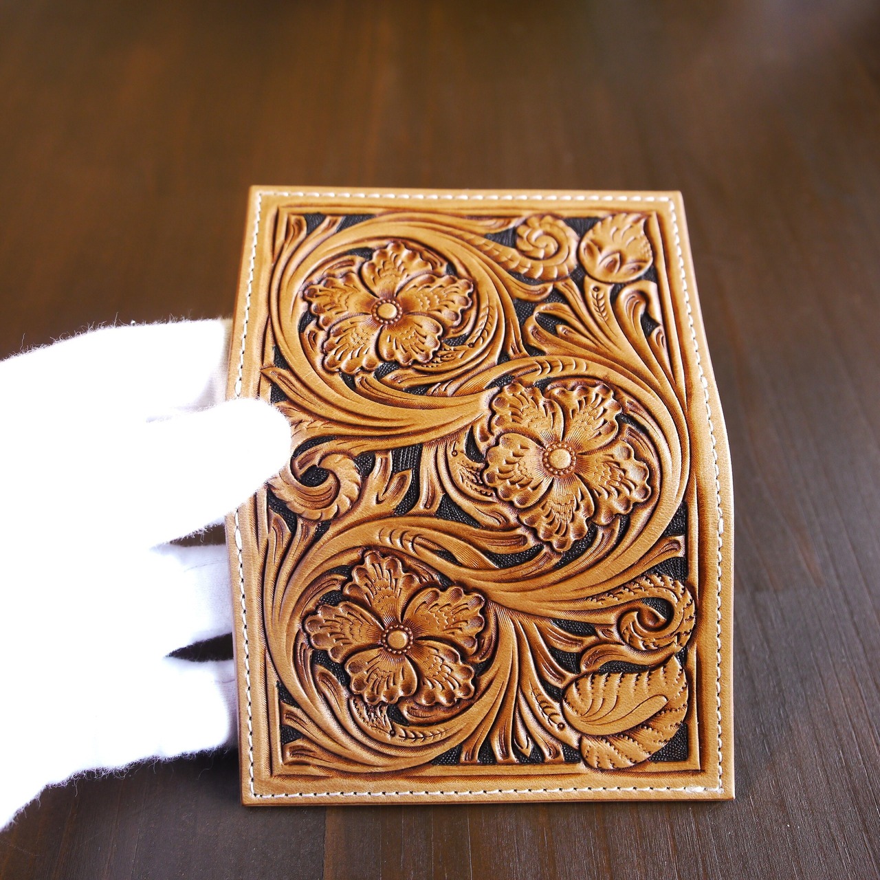 レザーカービングカードケース | Leather Works Exist