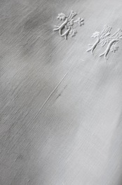 フランス リネン 80c 白の庭園と白薔薇的モノグラムのある刺繍クロス アンティーク