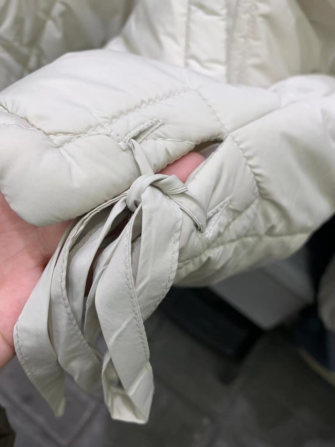 裾リボン中綿ブルゾン　AJ2205-515