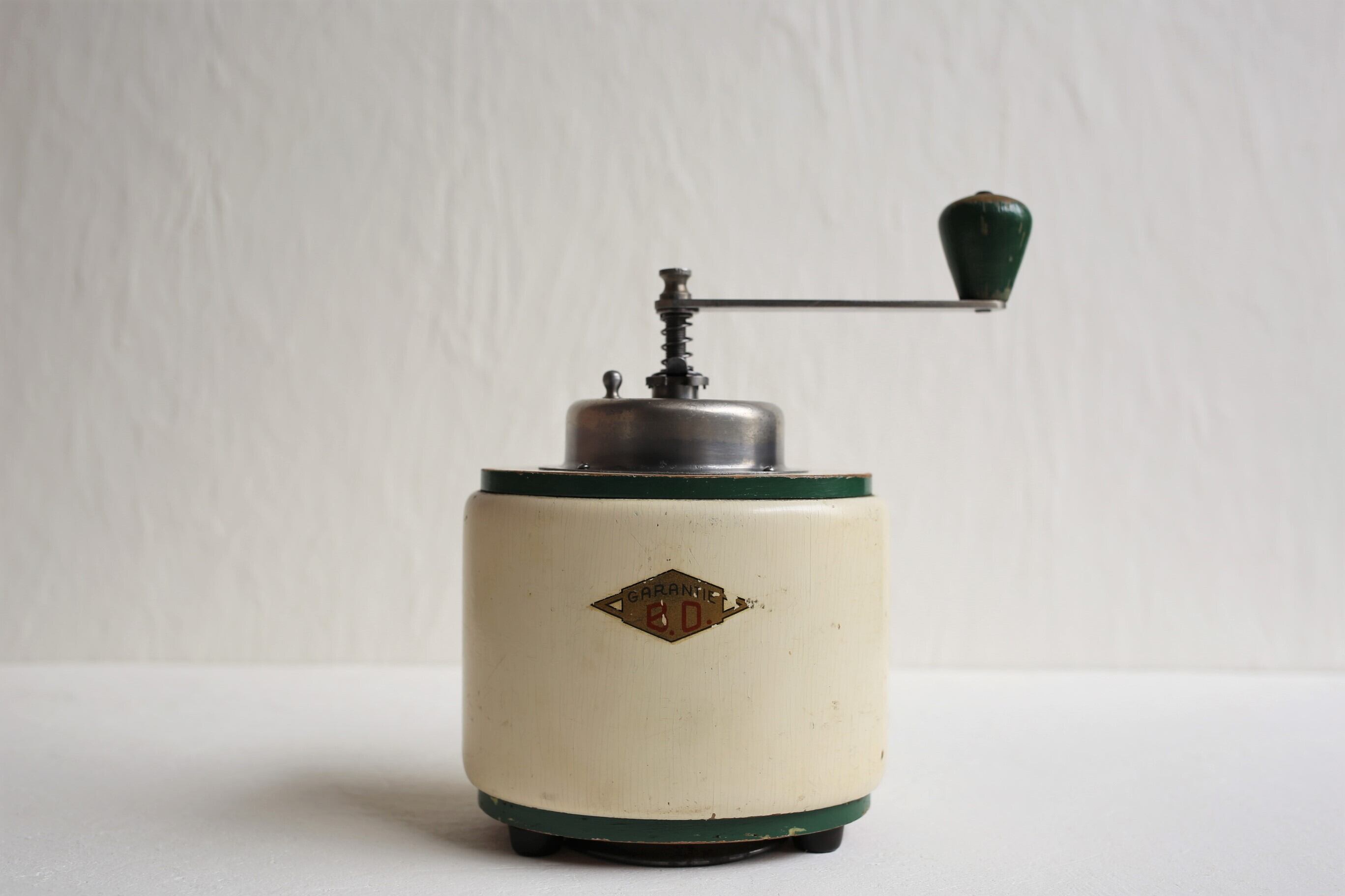 アンティーク ヴィンテージ コーヒーミル チェコスロバキア製 GARANTIE B.O( LODOS社)N-03296