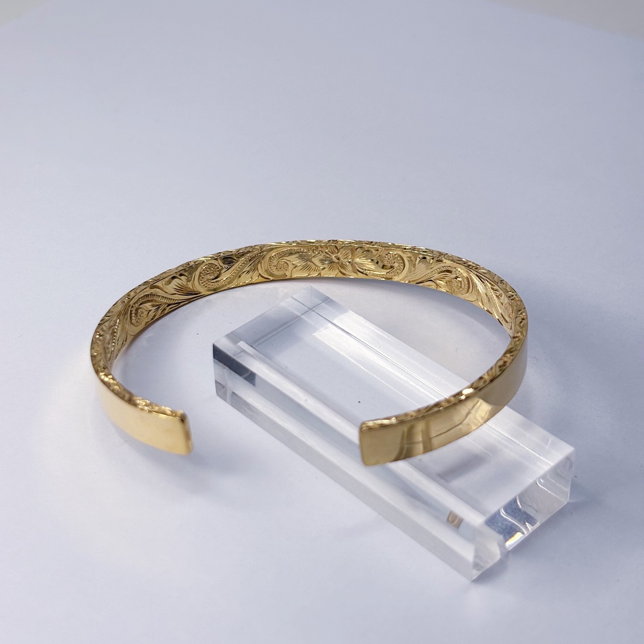 Hidden Heritage Bangle - Gold / Hibiscus -