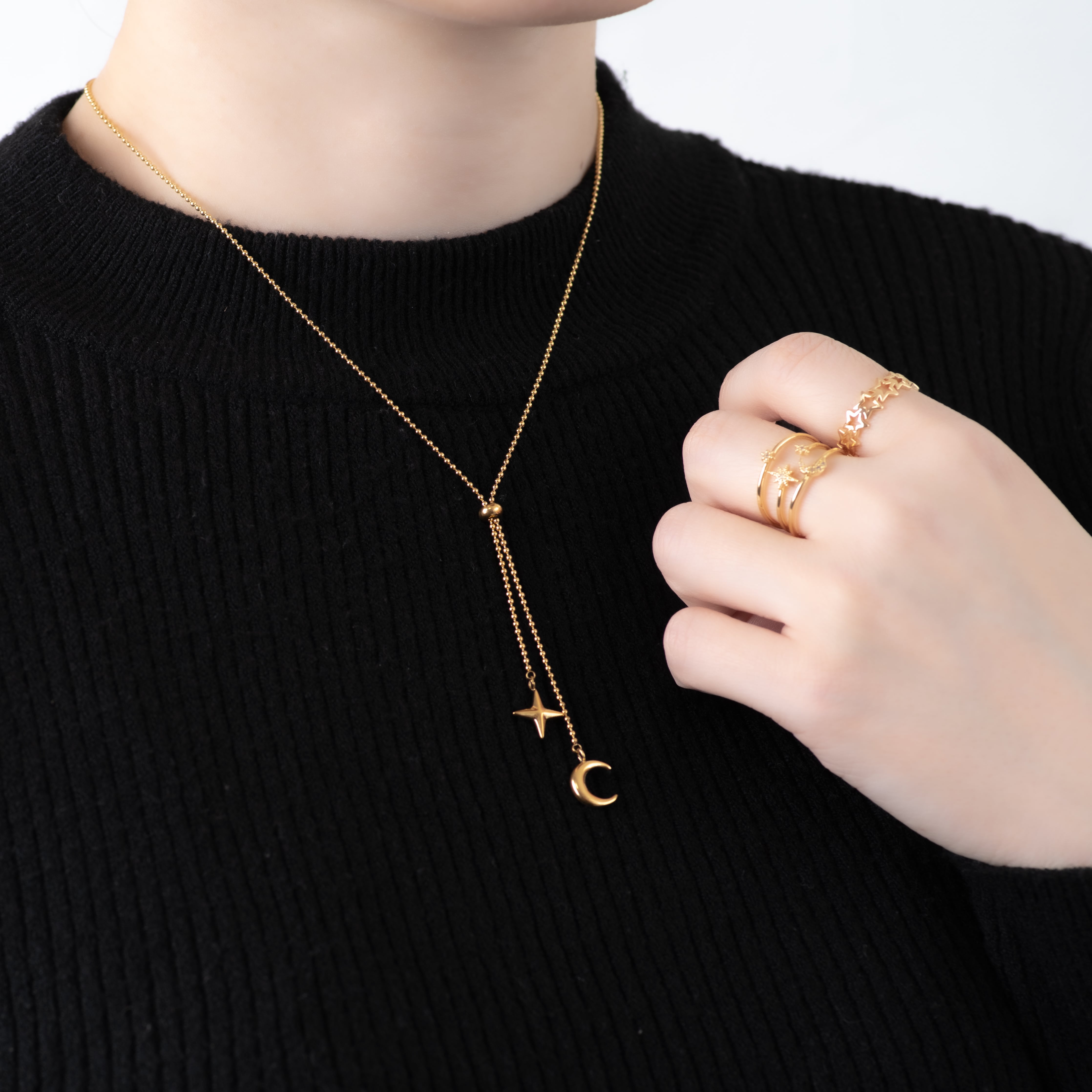 月と星のネックレス つけっぱなしOK の サージカルステンレス製