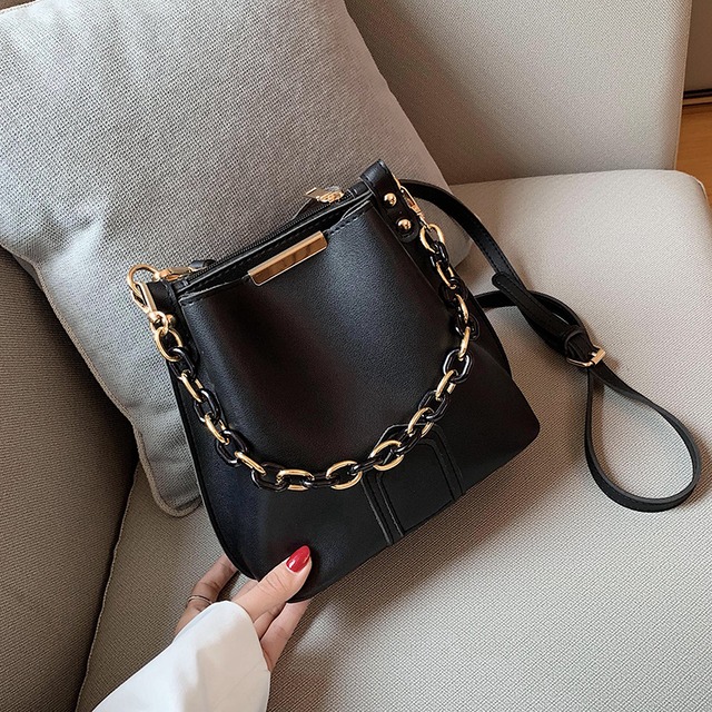 秋冬スモールバッグレディースバッグ2020新しいトレンディなネットレッドファッションバケットバッグワイルドインチェーンショルダーメッセンジャーバッグ Tiancai_Wing_Bag7764188950