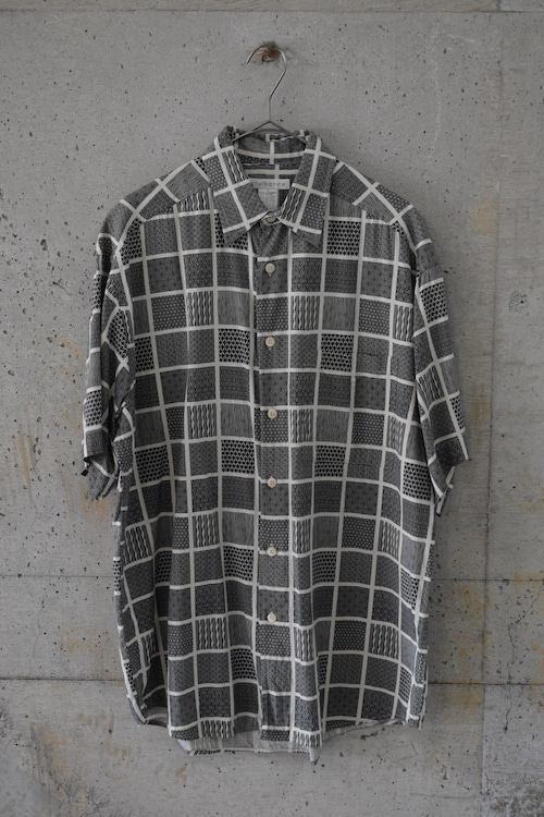 Large checkered short-sleeved shirt