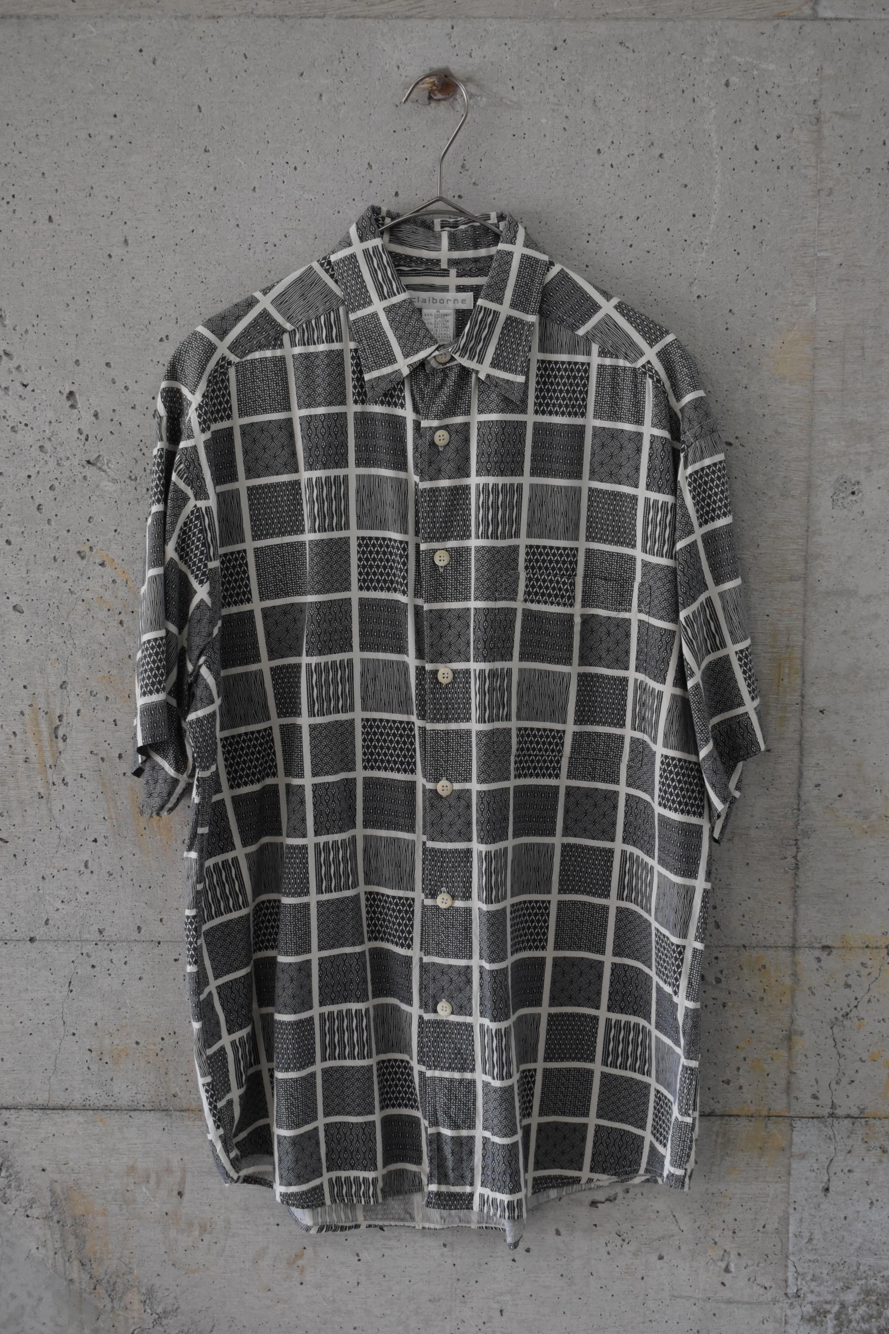 Large checkered short-sleeved shirt