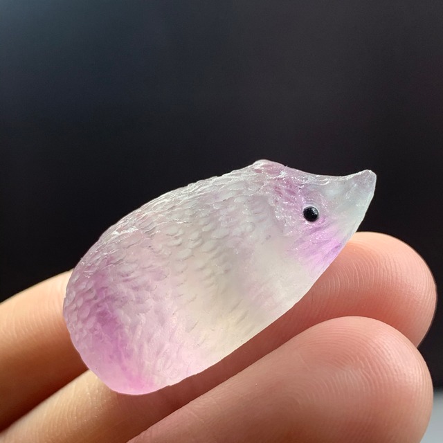 51優しい色合いフローライトハリネズミさん