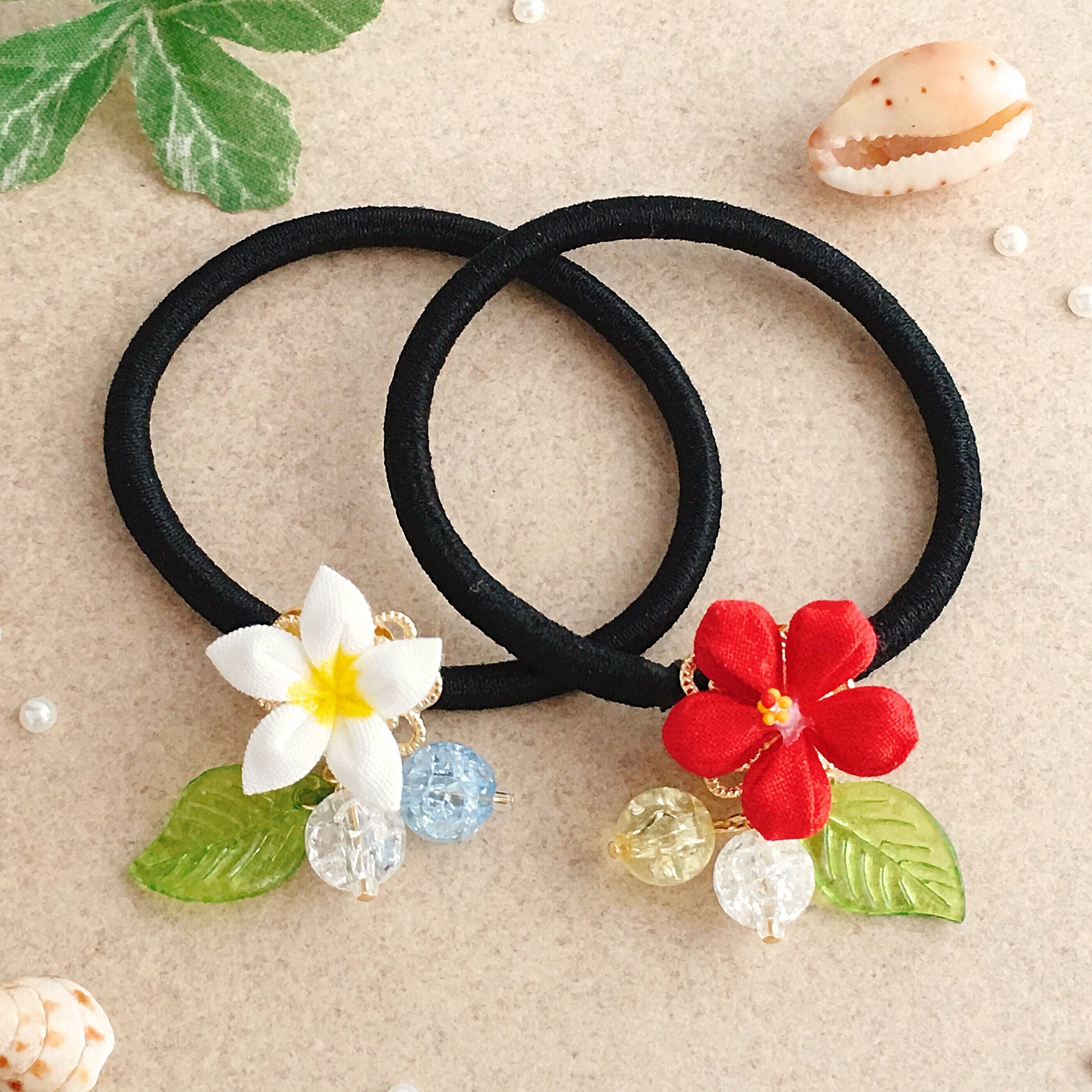 つまみ細工 ハイビスカス・プルメリアのヘアゴム 】---フラワー/誕生日