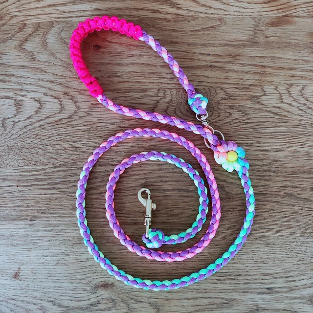 選べるカラービーズ お花のカフェリード パラコード Wantasista Swiny 名入れペット ベビーグッズ 選べるカラービーズ お花のカフェリード パラコード Wantasista Swiny 名入れペット ベビーグッズ