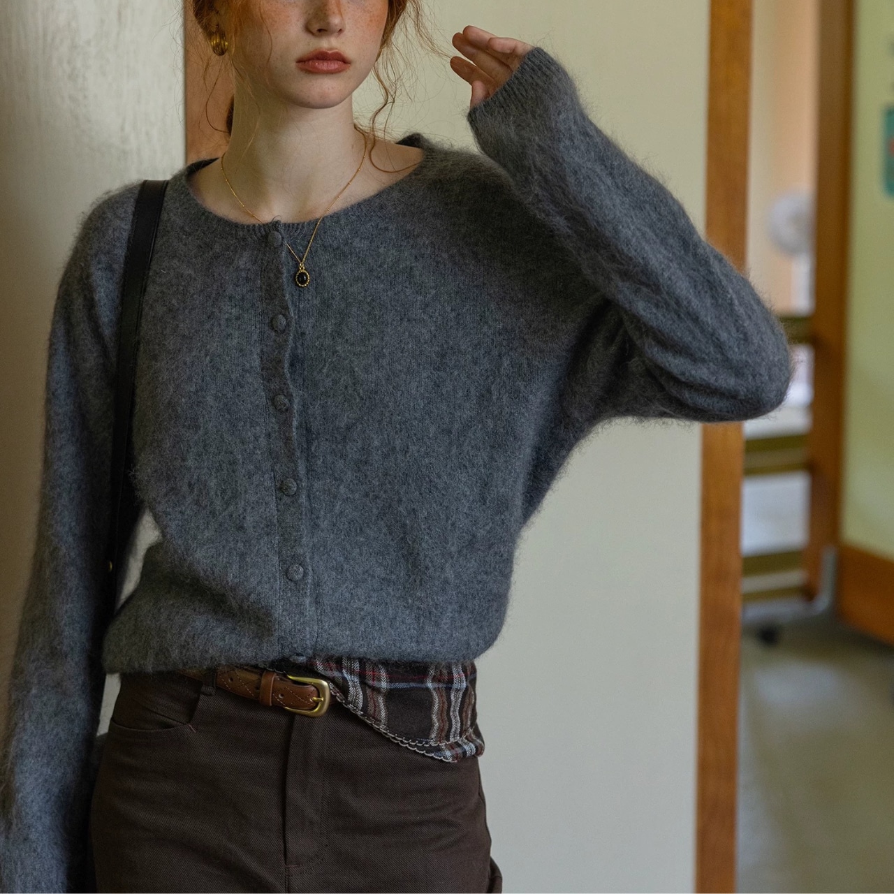 Duveteux Crew Neck Knit Cardigan F0819