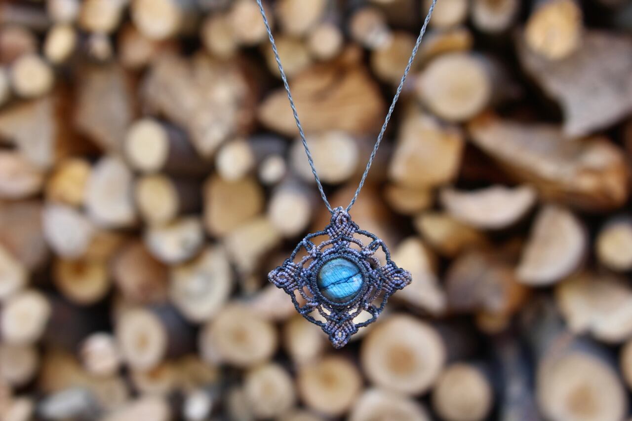 Labradorite micro macrame mandala pendant