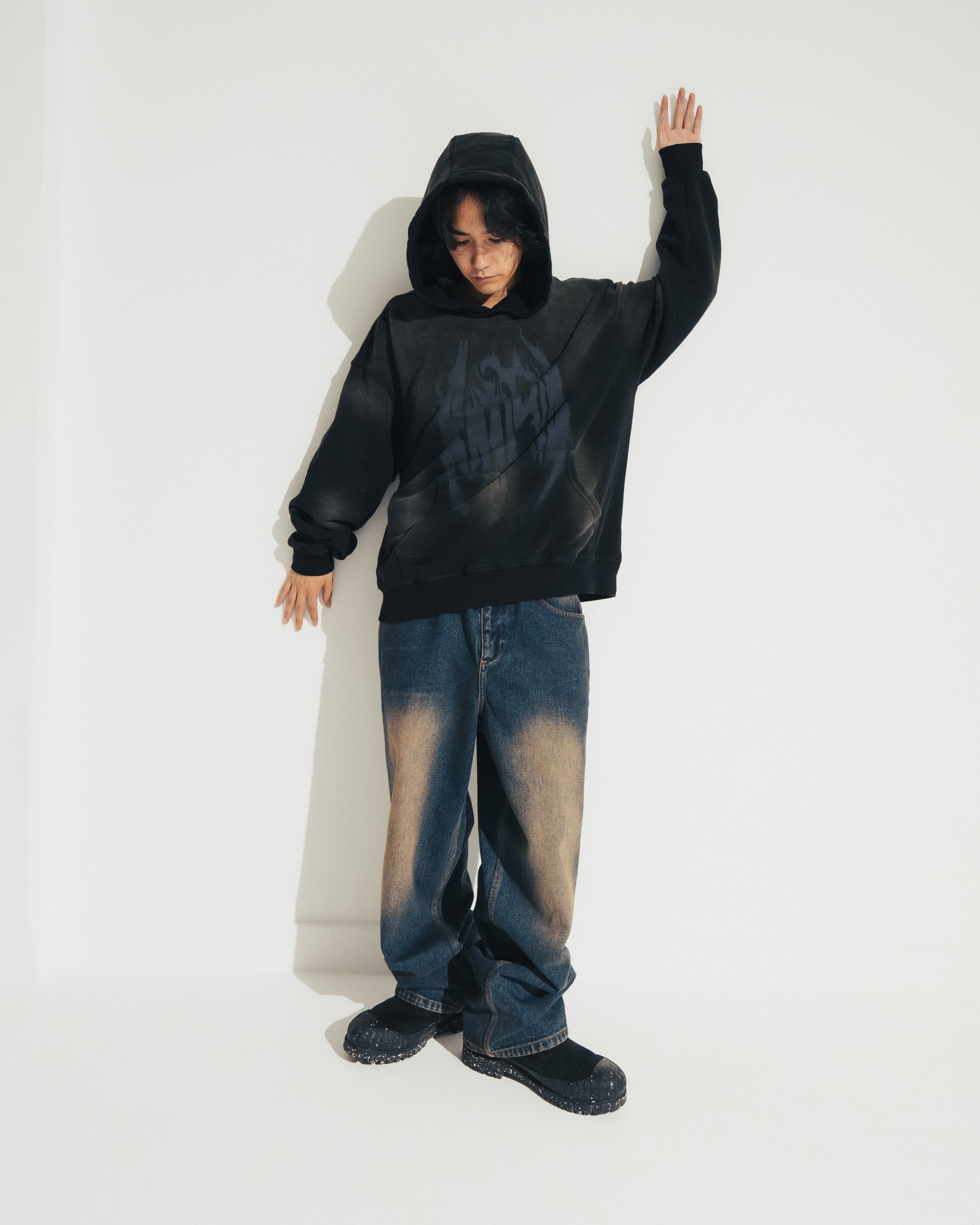 antimid PIGMENT LOGO HOODIE - BLACK