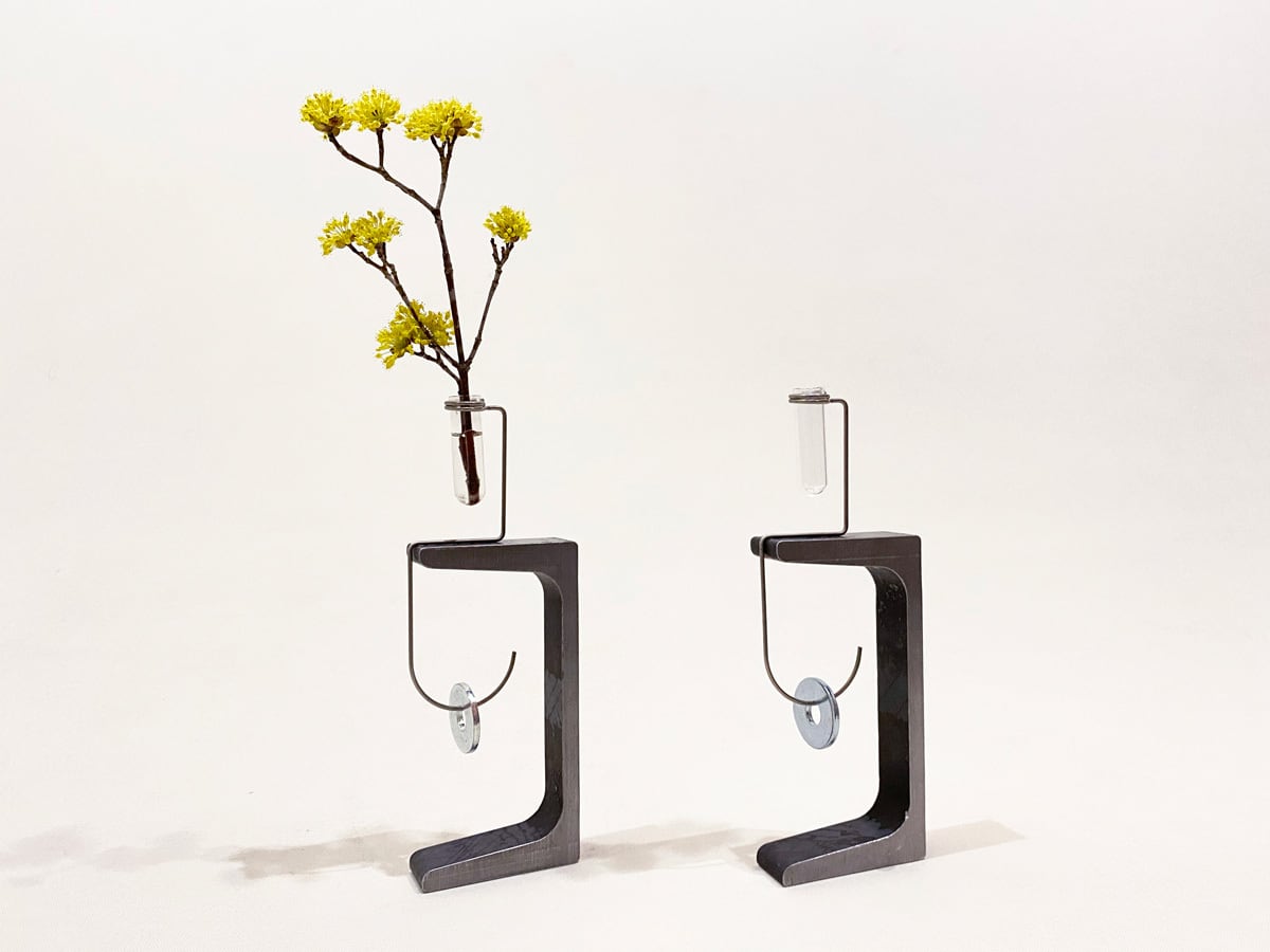 CHOCO_チョコ｜バランスモビール_風にそよぐ一輪挿し | Saturday Factory