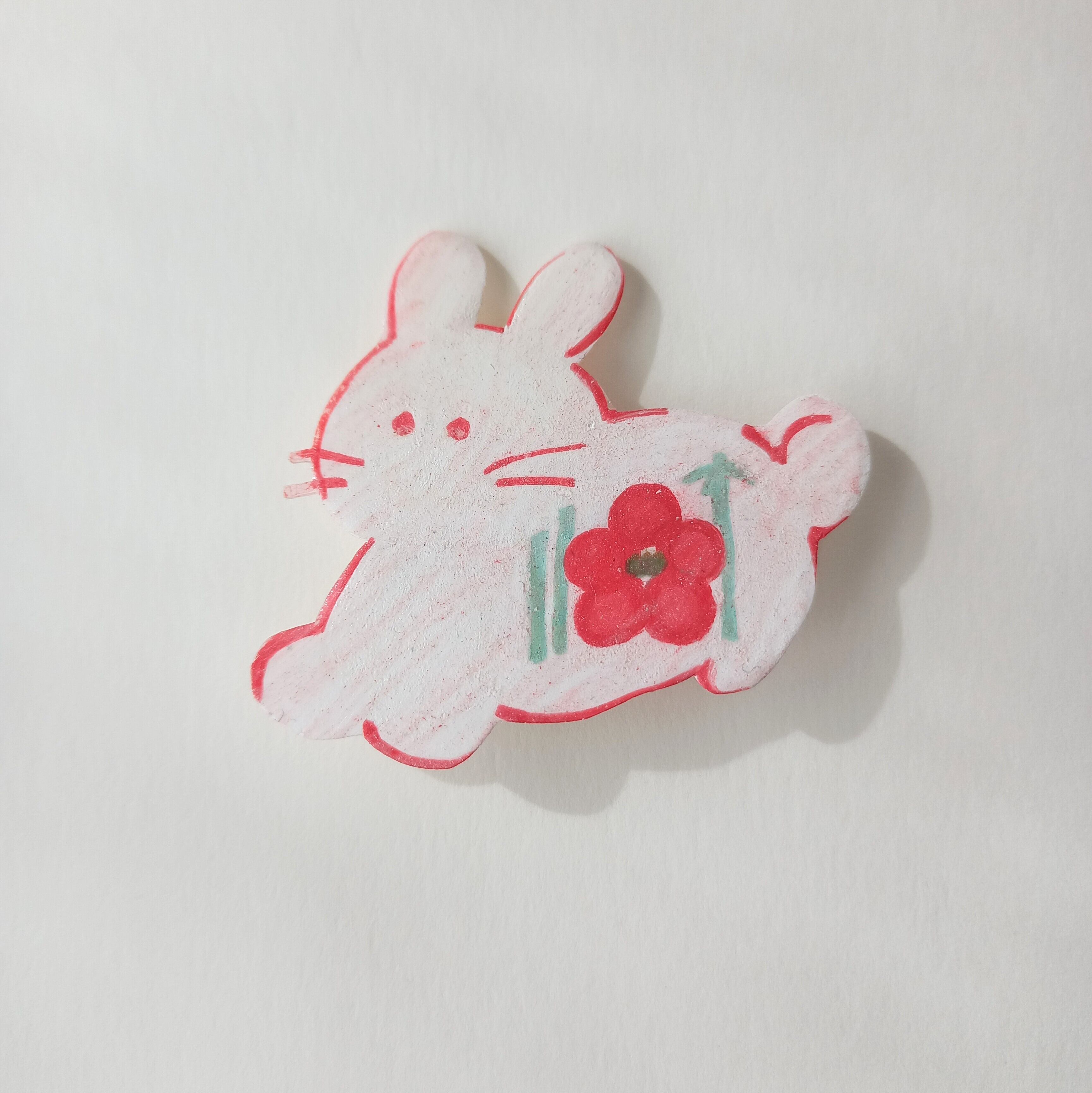 ヘンテコ　ブローチ　「うさぎ」　手描き　一点もの