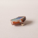 陶器ブローチ みずたまりno.26 おうち