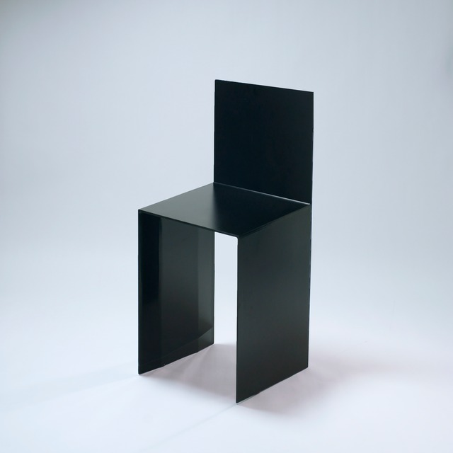 シェーズ・プリエ (黒) -Chaise Pliée (Black)- Seat Height 600mm