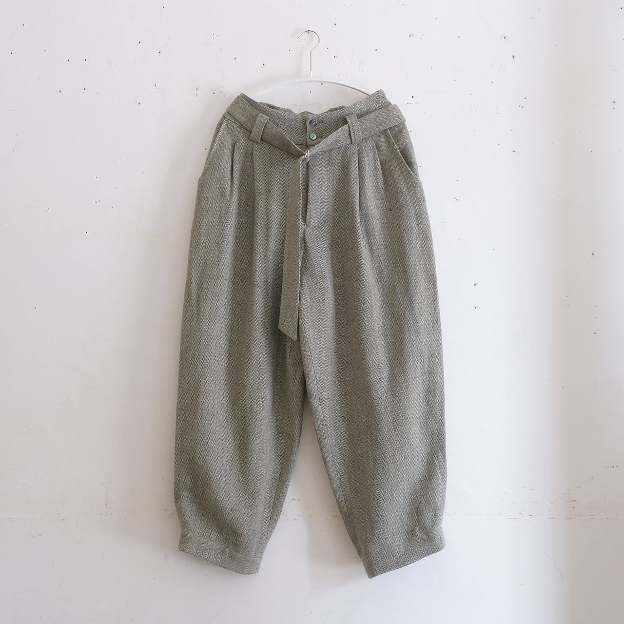 unisex egg pants C／herringbone linen〈dark navy〉 | SALUÉ