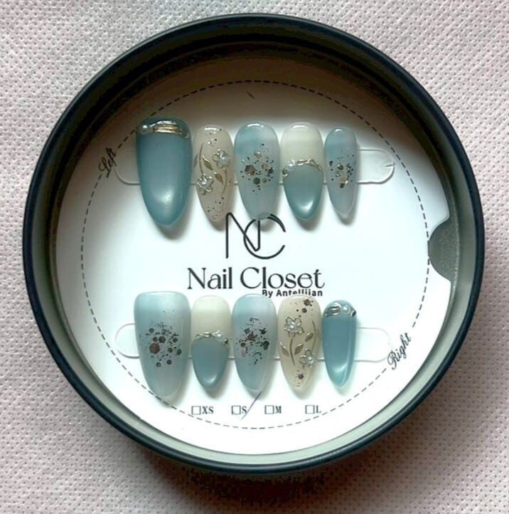 ブルームーンフラワー|premium ネイルチップ