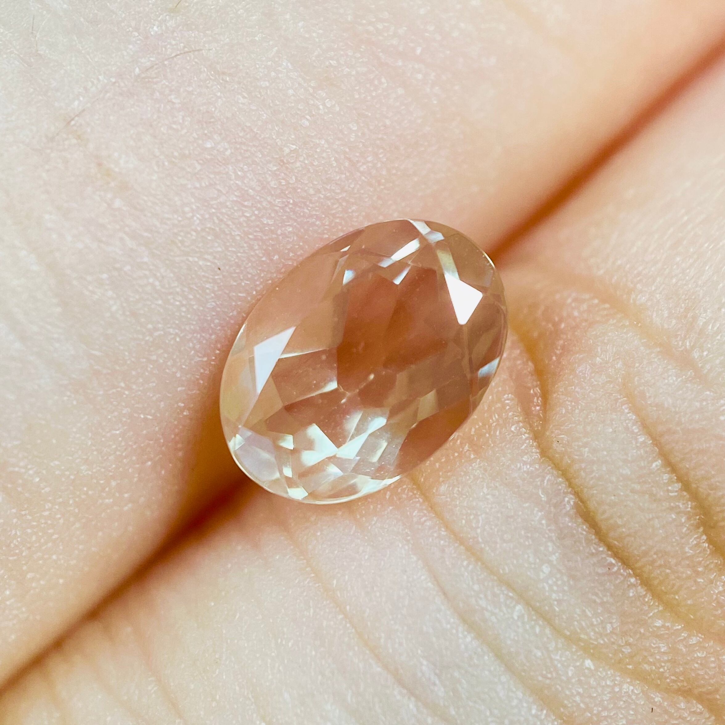 アンティークガラスのようなアンデシン