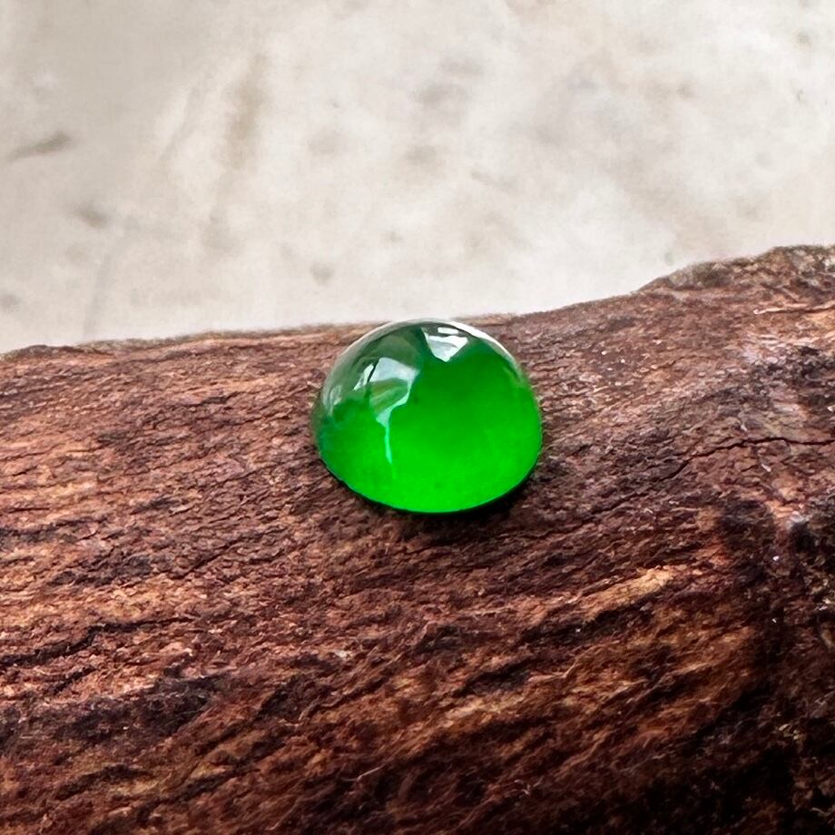 Jade 0.385ct R C 4 | Victorian Box