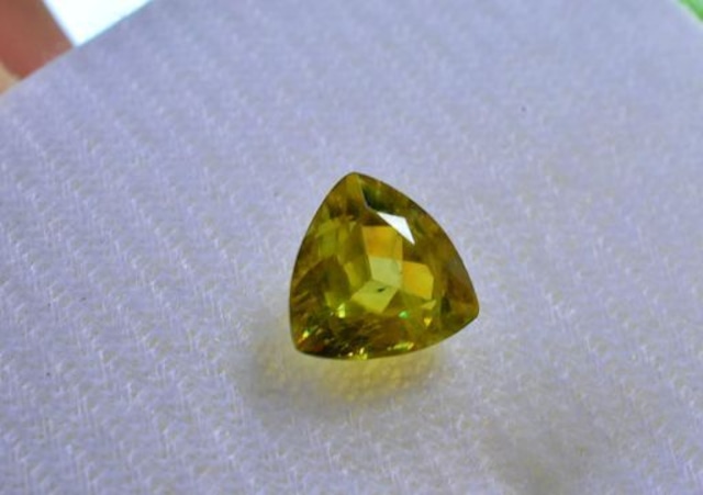 1.71ct★虹色の煌めき★パキスタン産スフェーン 宝石 sph001