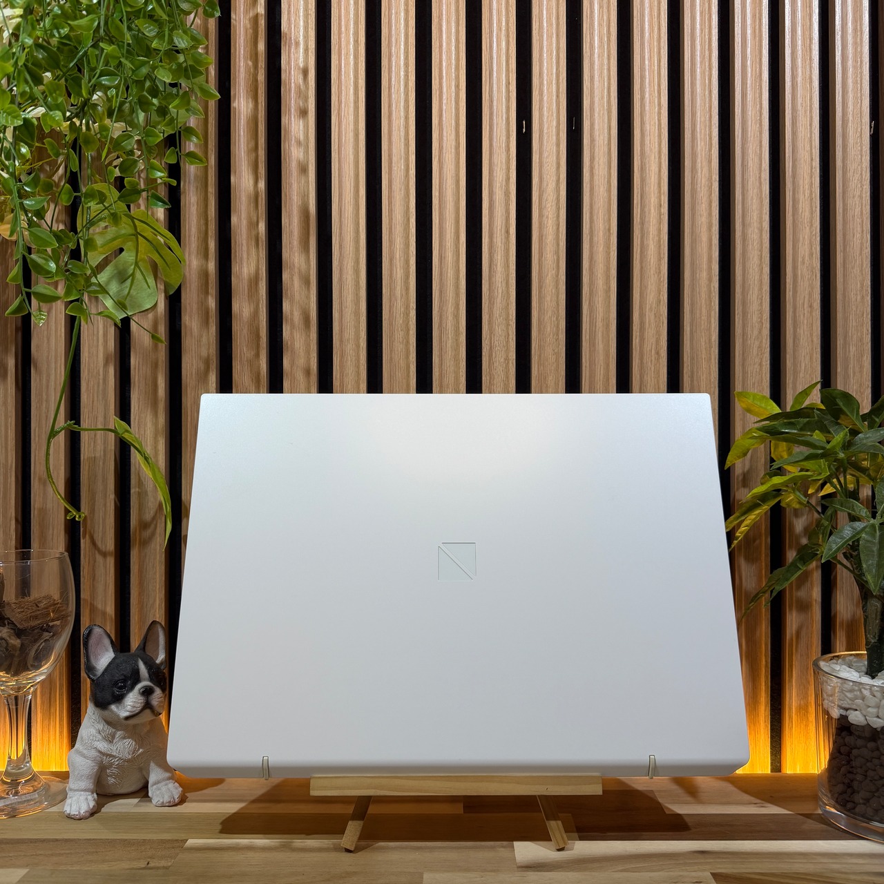☘️極美品2024年発売☘️バッテリー新品同様‼️NEC LAVIE N15☘SSD256GB☘️メモリ8GB☘️15.6型☘️ノートパソコン