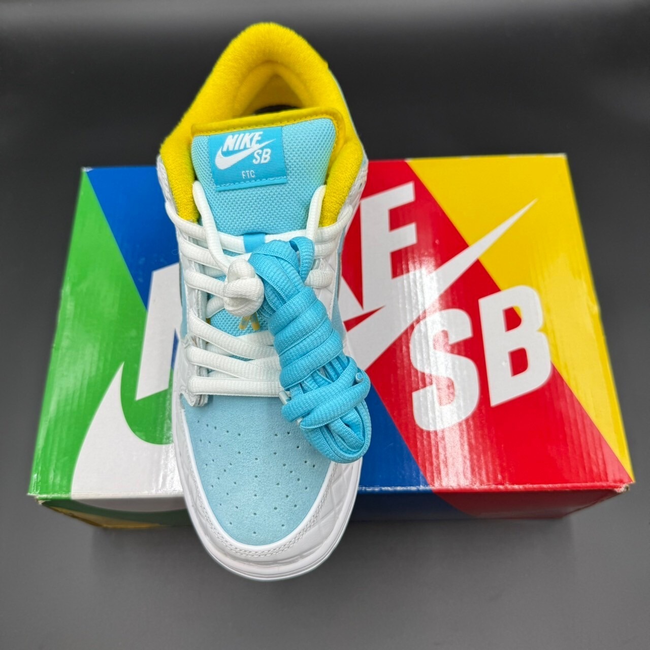 ×FTC SB DUNK LOW DH7687-400