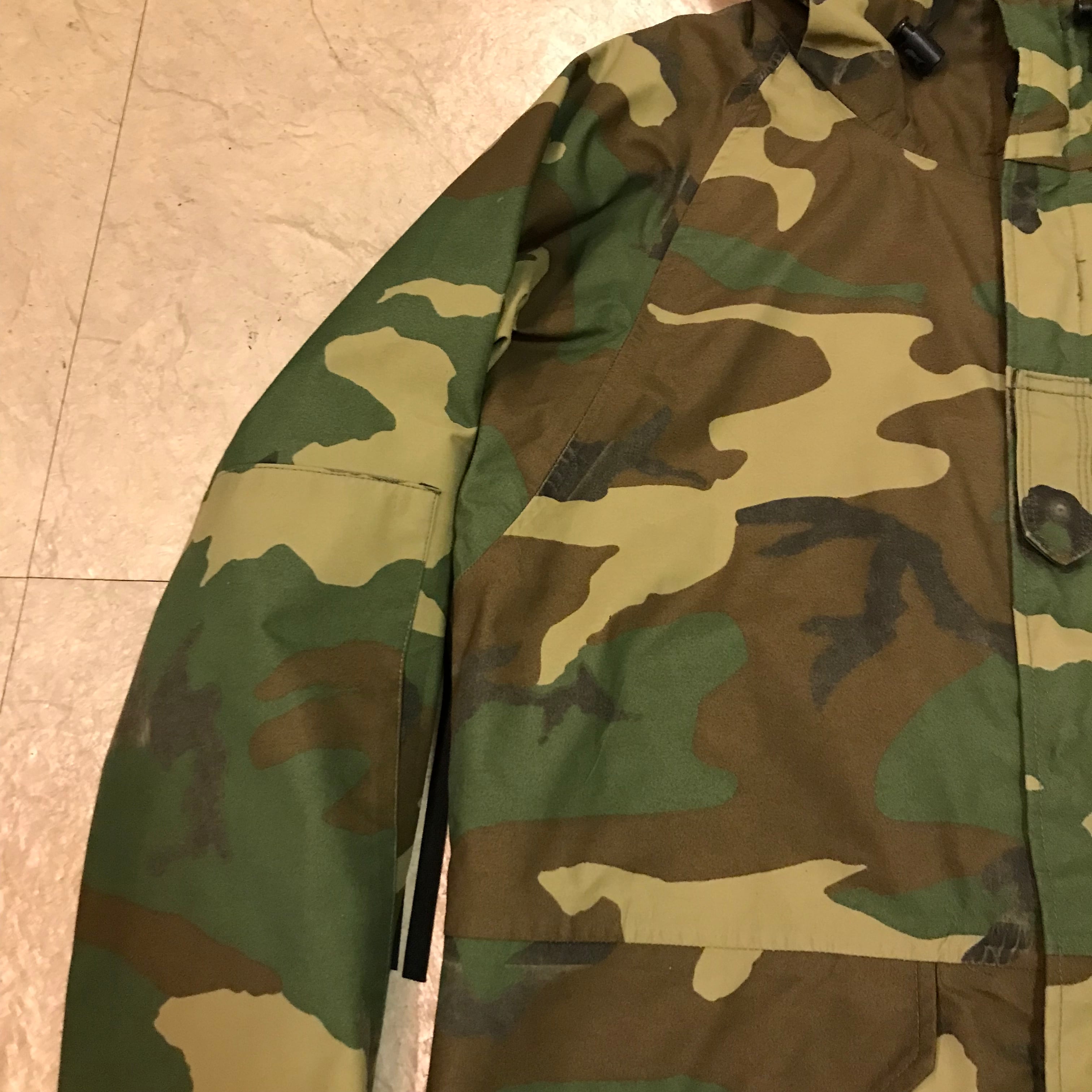 米軍実物!!90s vintage U.S. ARMY ECWCS ナイロンジャケット