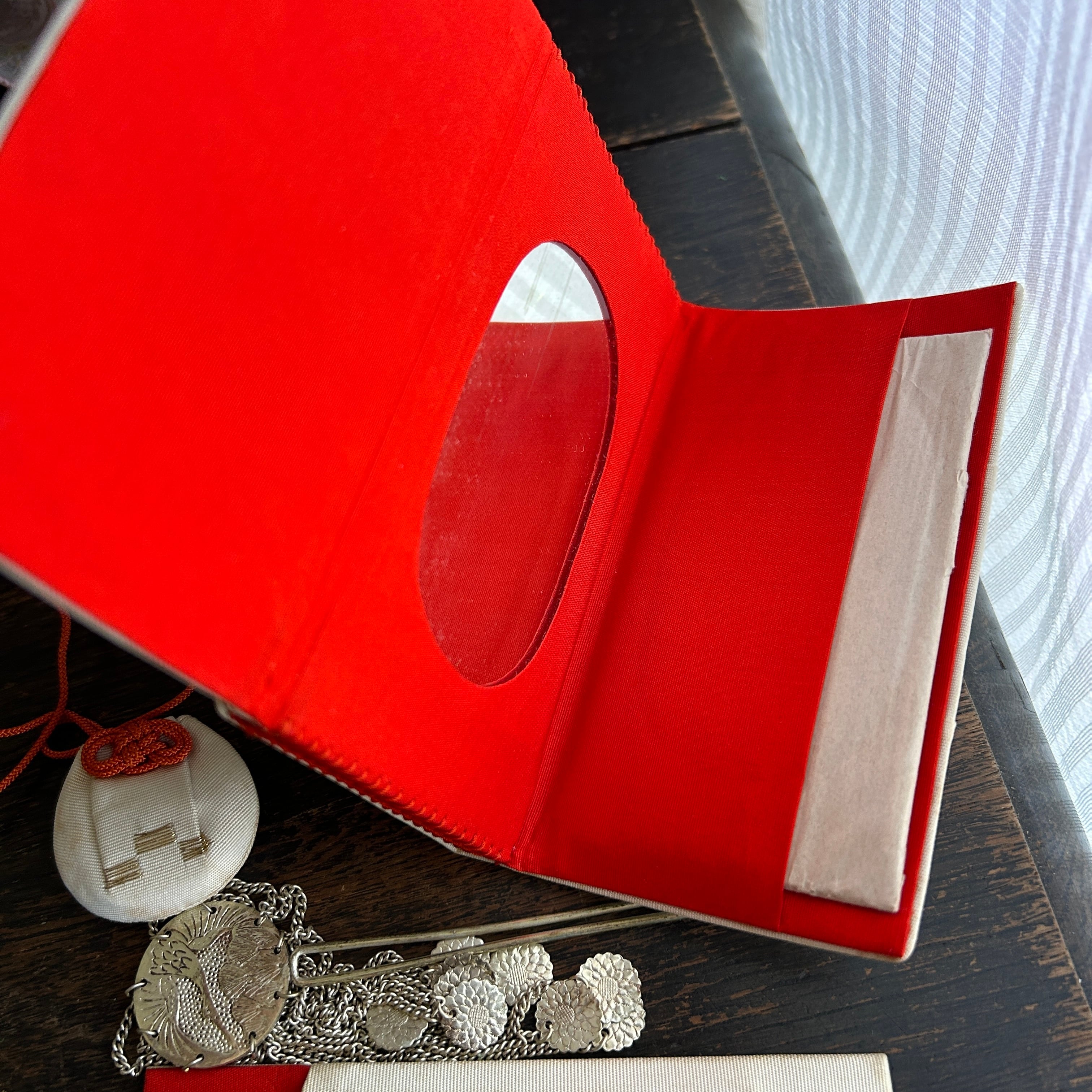 アンティーク 昭和初期の花嫁筥迫 双鶴に軍配 | bonbidou22