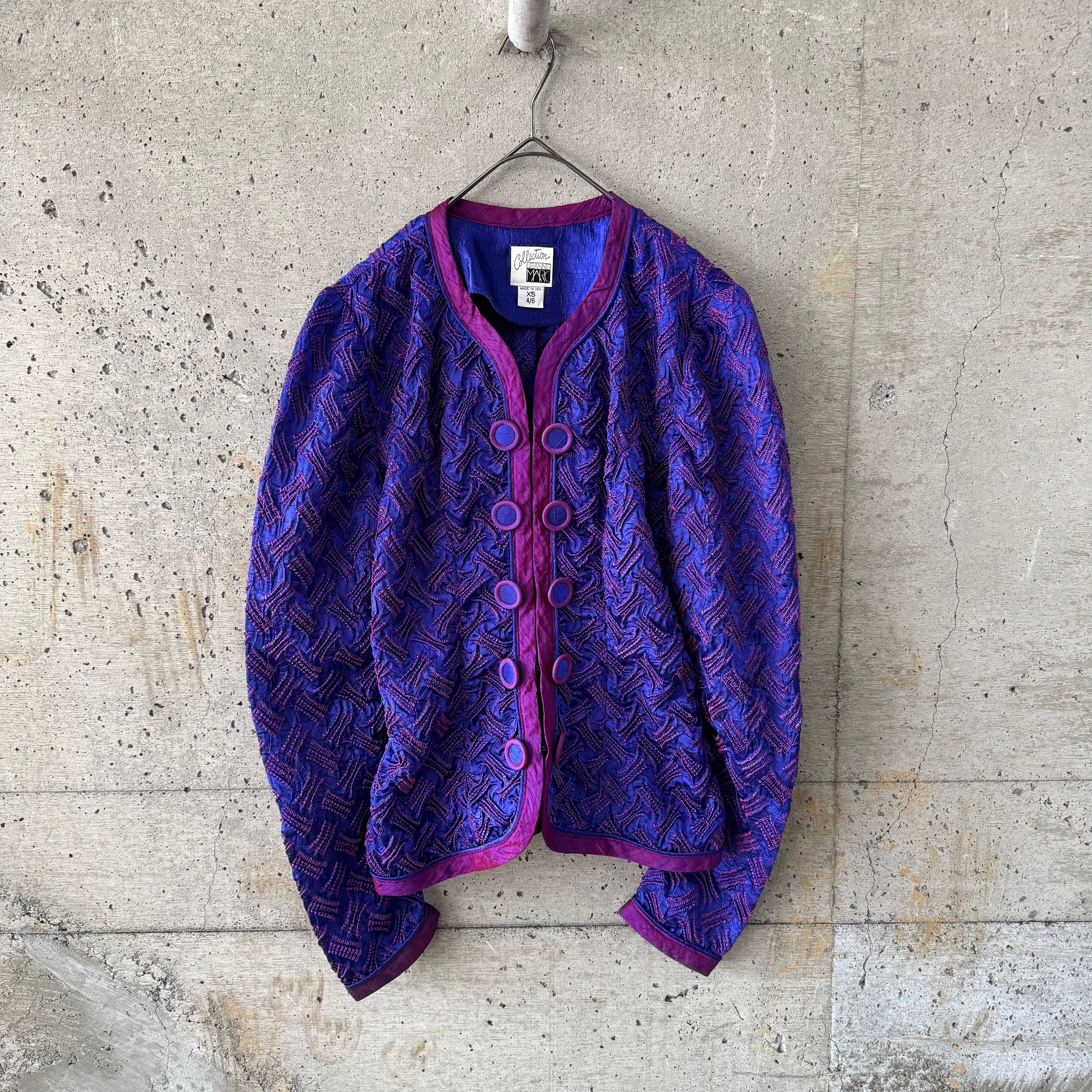 Button-point embroidered jacket