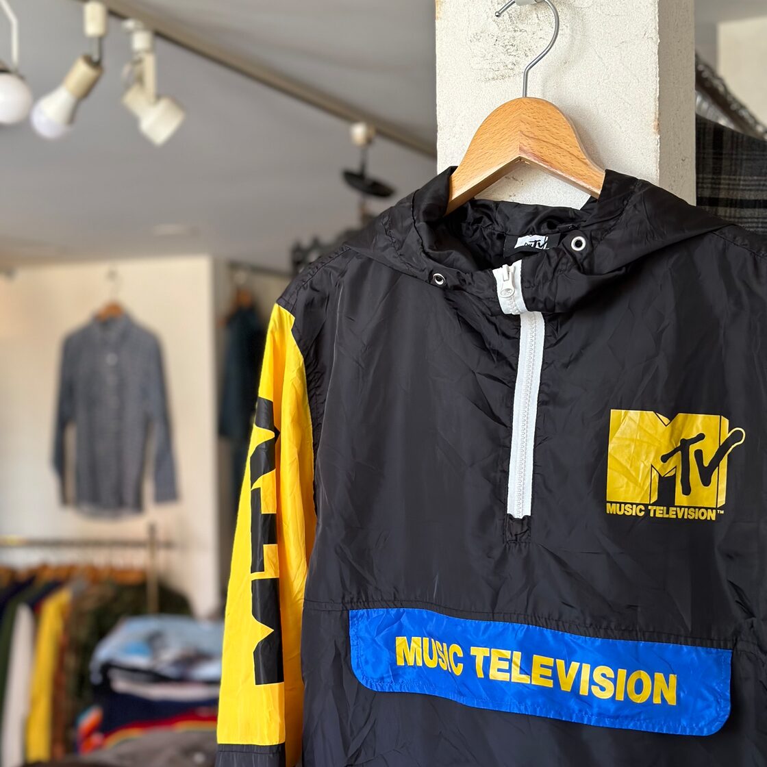 MTV ナイロンジャケット | PAY ID