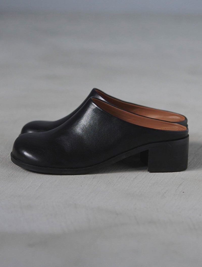 anuke(アンヌーク) Ecoleather Heel Slip-ons