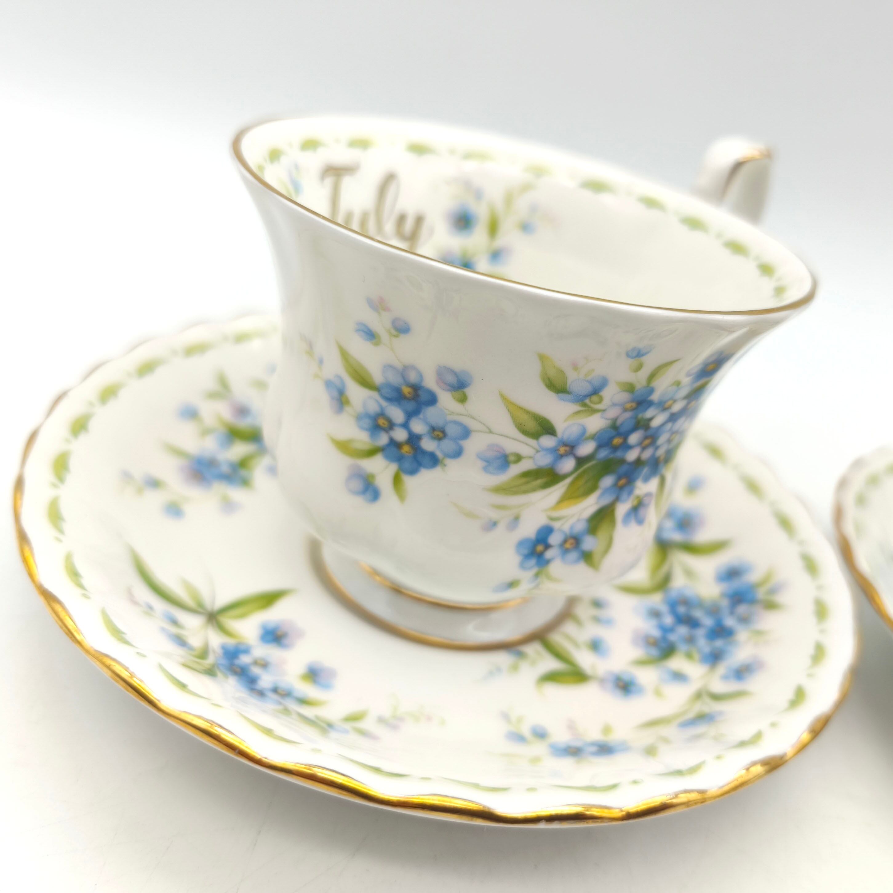 Royal Albert(ロイヤルアルバート)・ティーカップ・ソーサー・ペア
