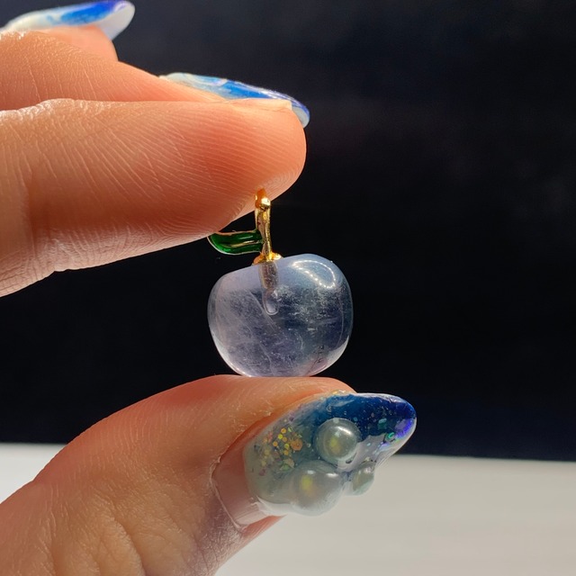 1.フローライトりんご・ペンダントトップ